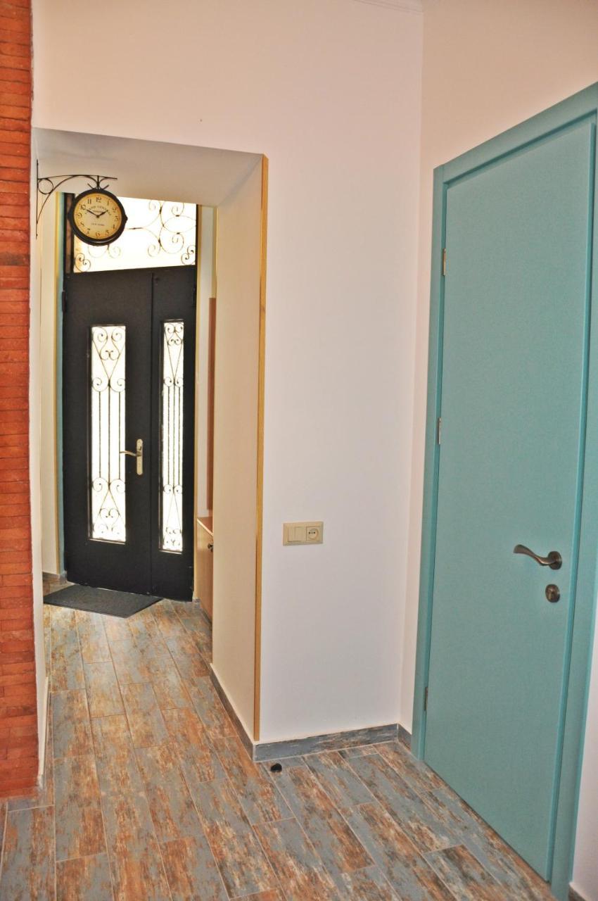 Comfortable Flat In Central Tbilisi Exterior photo